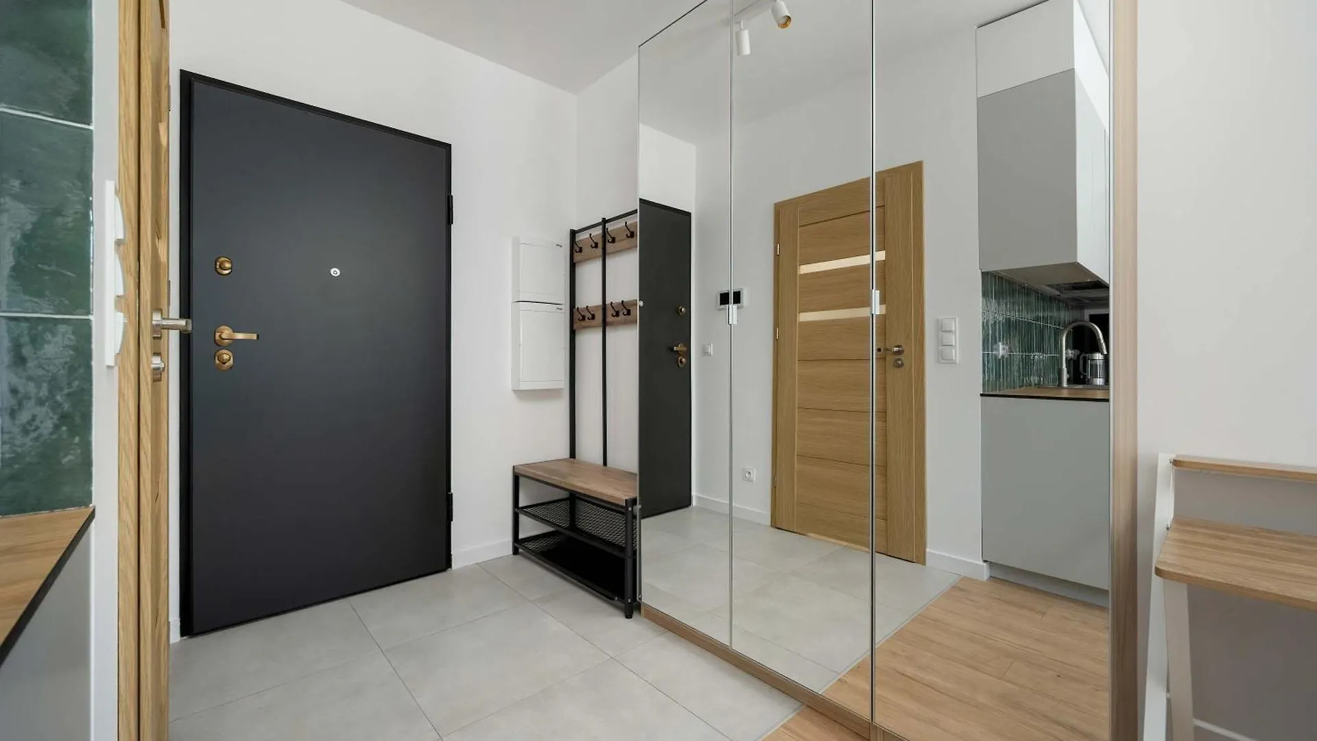 Stylish Apartments With Balcony & Parking In The Old Town Of Wroclaw By Noclegi Renters Polen