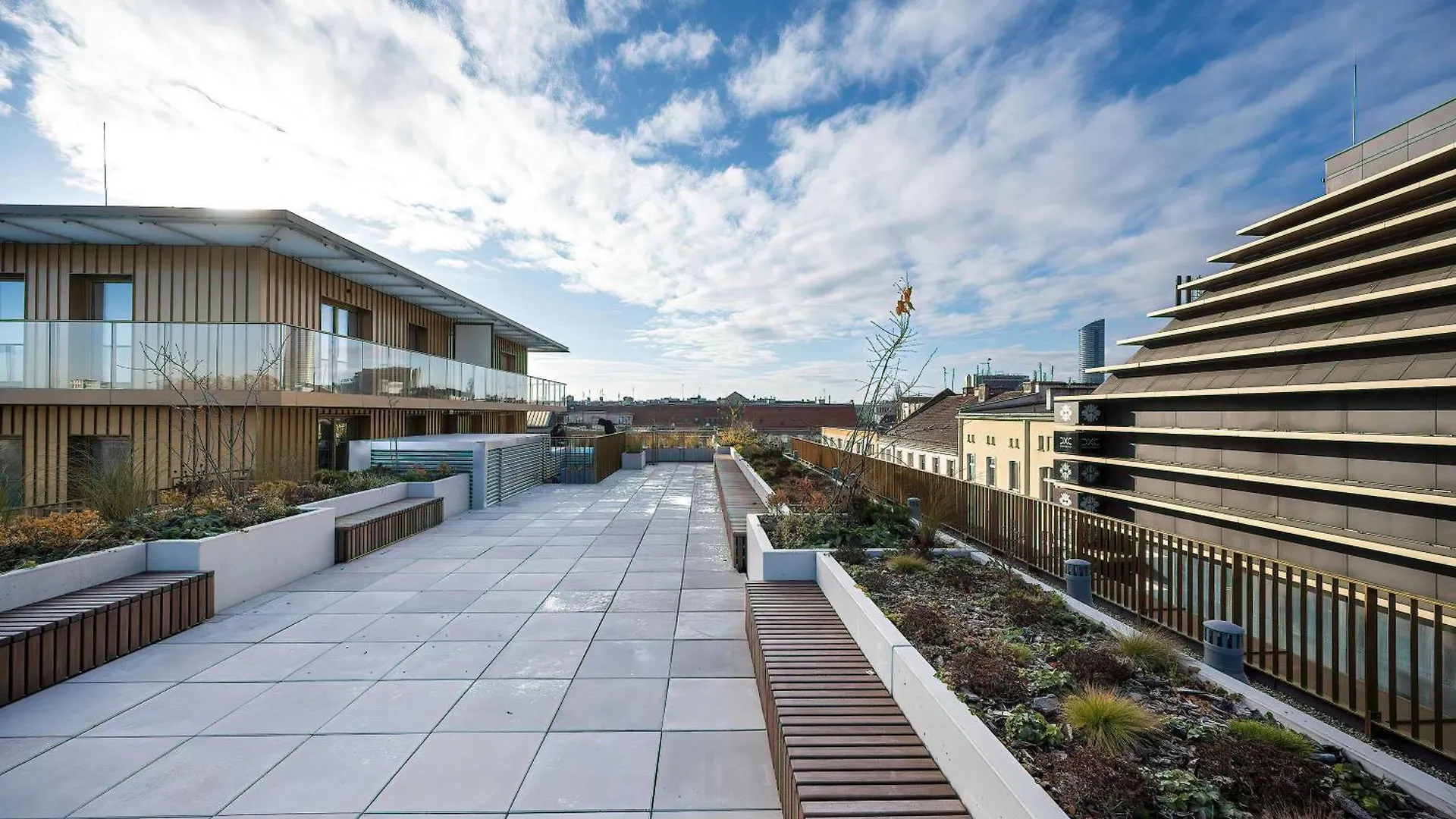Stylish Apartments With Balcony & Parking In The Old Town Of Wroclaw By Noclegi Renters Polen