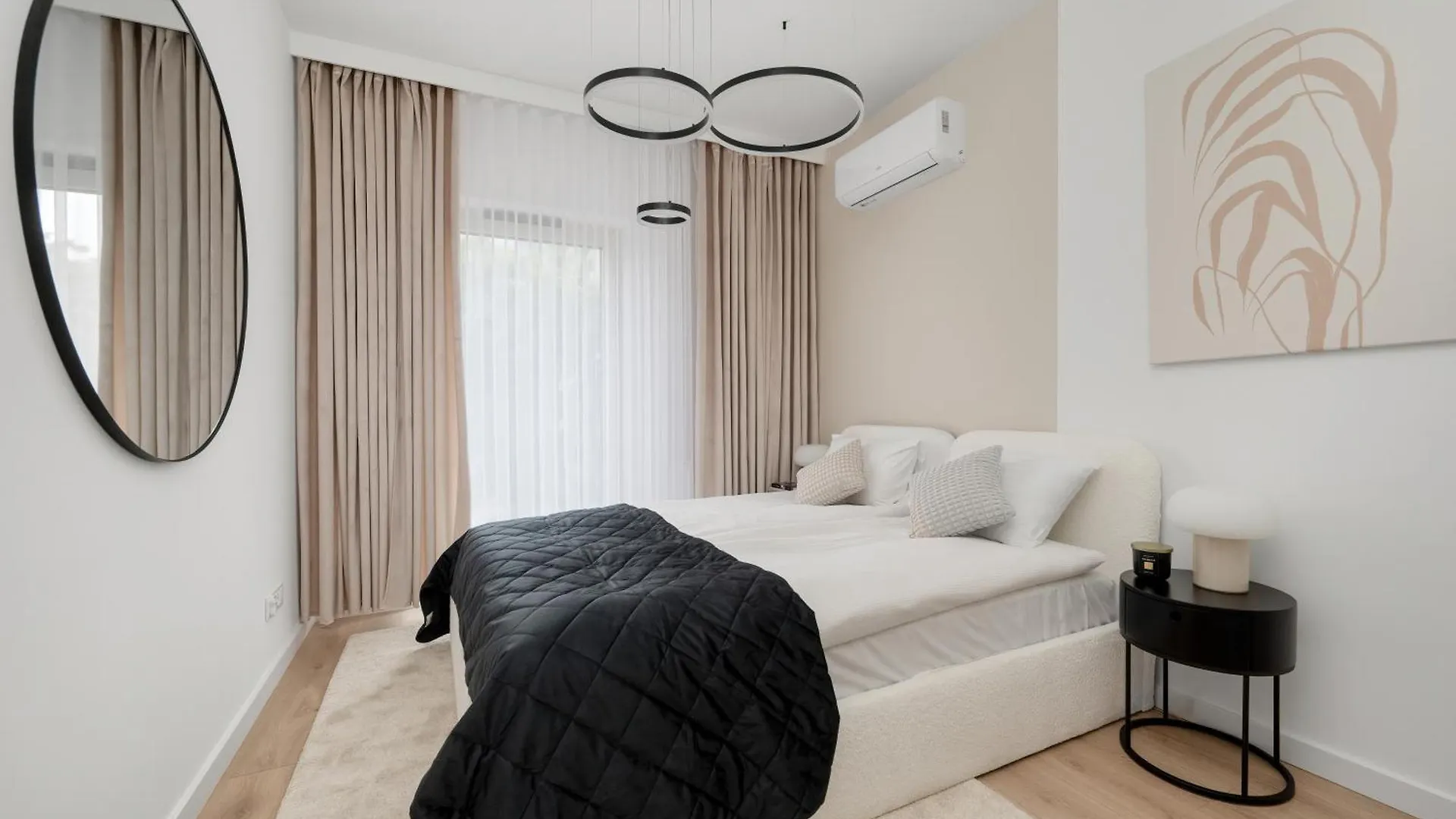 Stylish Apartments With Balcony & Parking In The Old Town Of Wroclaw By Noclegi Renters Polen