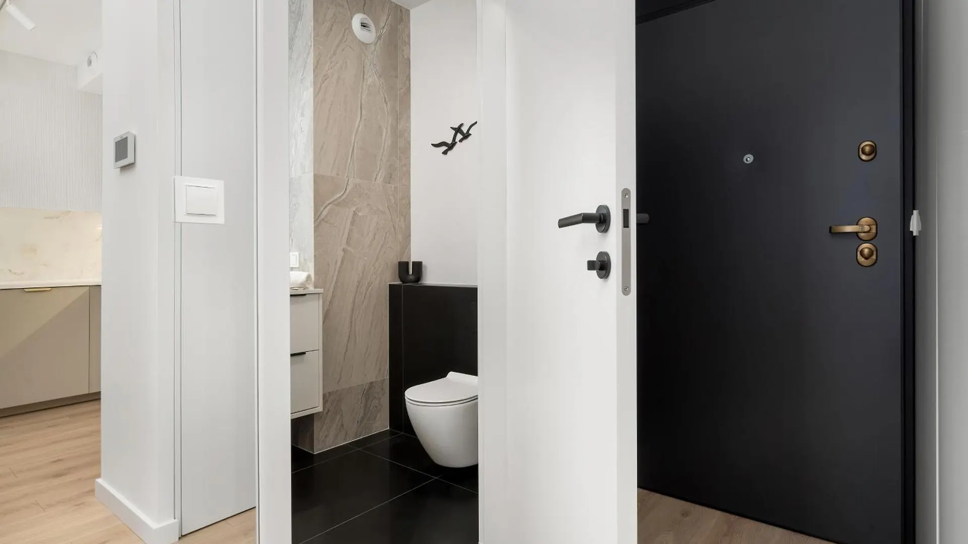 Stylish Apartments With Balcony & Parking In The Old Town Of Wroclaw By Noclegi Renters