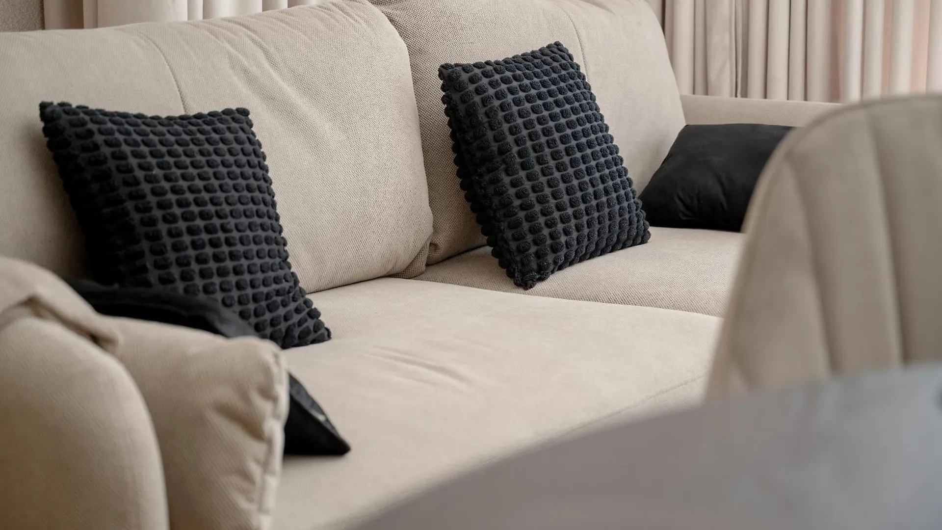 Stylish Apartments With Balcony & Parking In The Old Town Of Wroclaw By Noclegi Renters 0*,  Polen