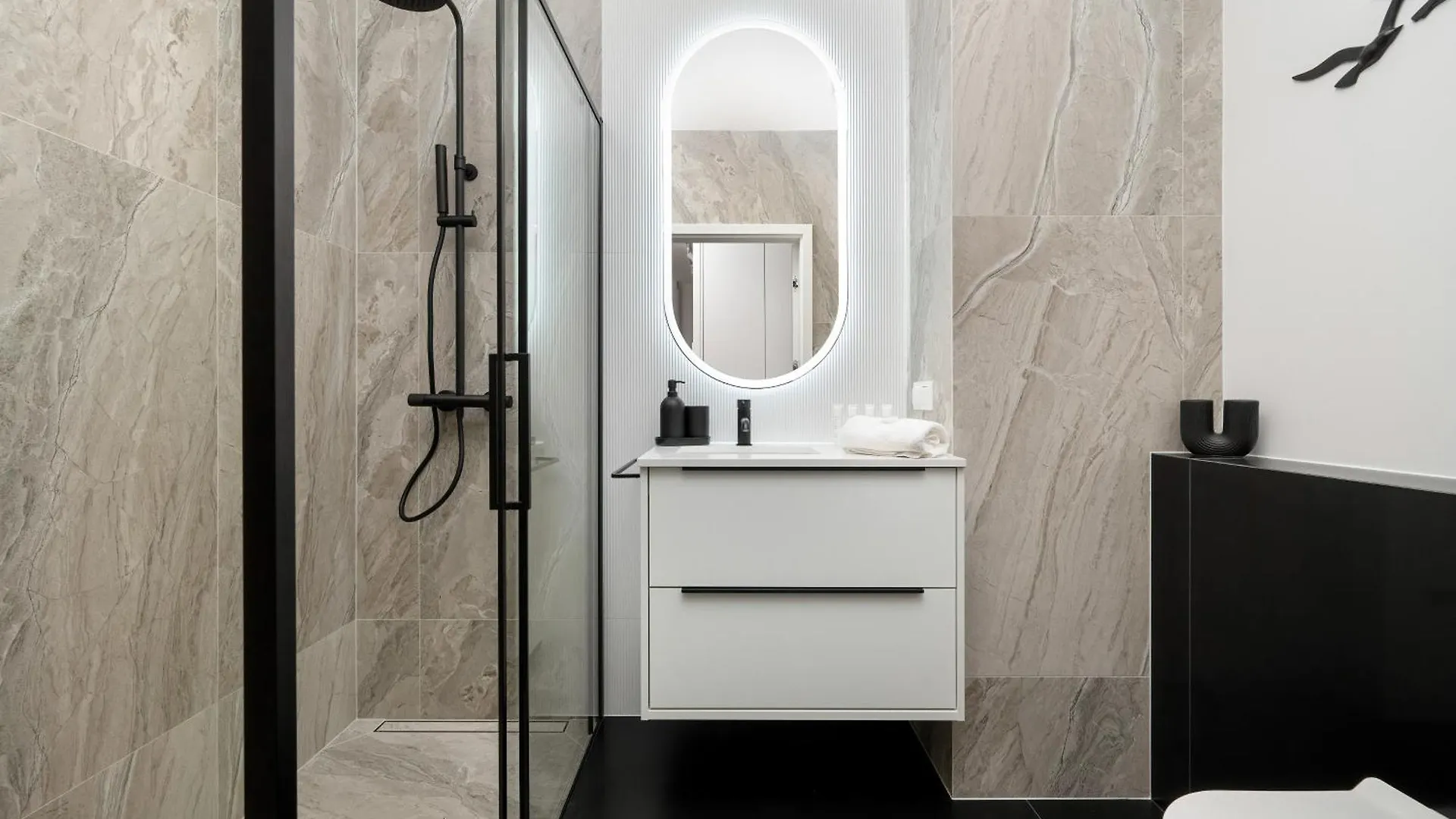 Stylish Apartments With Balcony & Parking In The Old Town Of Wroclaw By Noclegi Renters